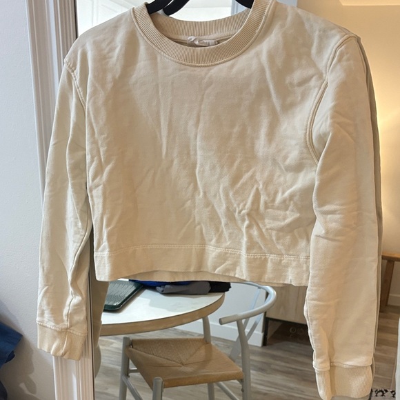 KOTN Tops - KOTN Off-White Sweatshirt